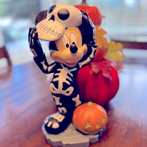 Mickey Mouse Halloween Skeleton Figurine - Picture 1 of 5